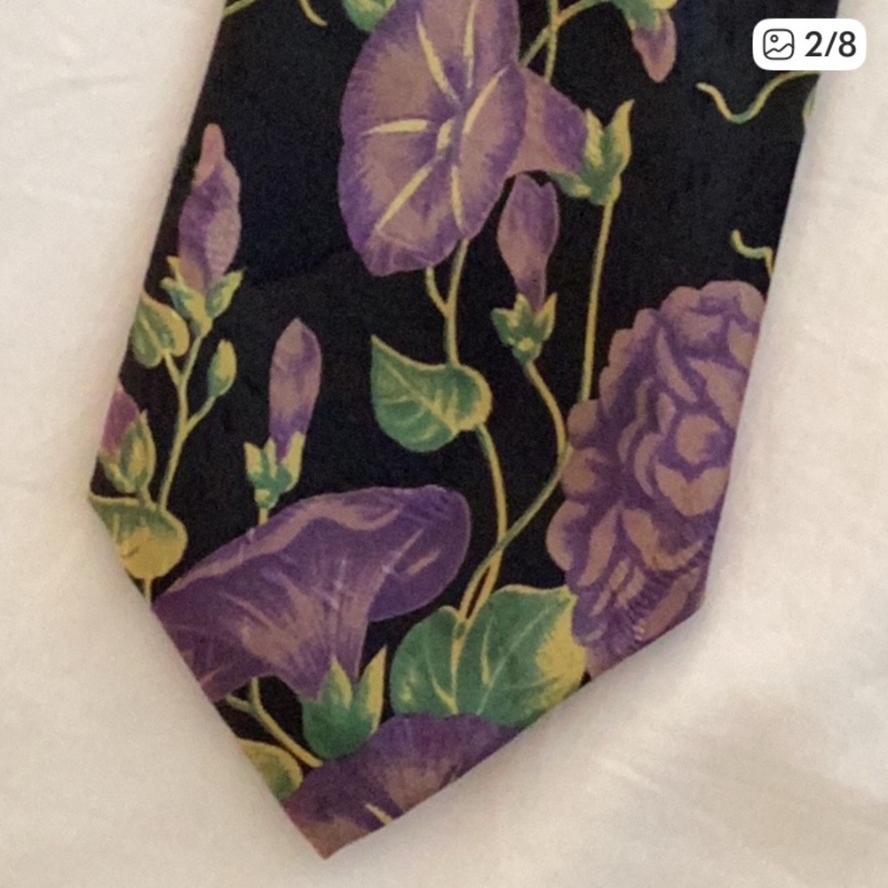 SILK NECKTIE